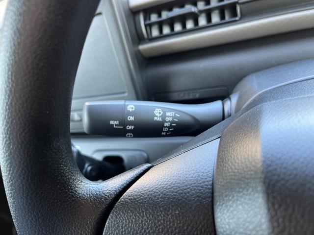 ワゴンＲ ＦＸ　届出済未使用車　運転席シートヒーター　パーキングソナー　衝突軽減ブレーキサポート　運転席助手席エアバック　キーレスエントリーシステム　セキュリティアラーム　フルフラット　オートハイビーム　オートライト（27枚目）