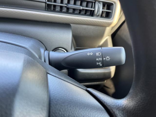 ワゴンＲ ＦＸ　届出済未使用車　運転席シートヒーター　パーキングソナー　衝突軽減ブレーキサポート　運転席助手席エアバック　キーレスエントリーシステム　セキュリティアラーム　フルフラット　オートハイビーム　オートライト（28枚目）