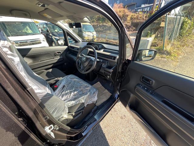 ワゴンＲ ＦＸ　届出済未使用車　運転席シートヒーター　パーキングソナー　衝突軽減ブレーキサポート　運転席助手席エアバック　キーレスエントリーシステム　セキュリティアラーム　フルフラット　オートハイビーム　オートライト（15枚目）