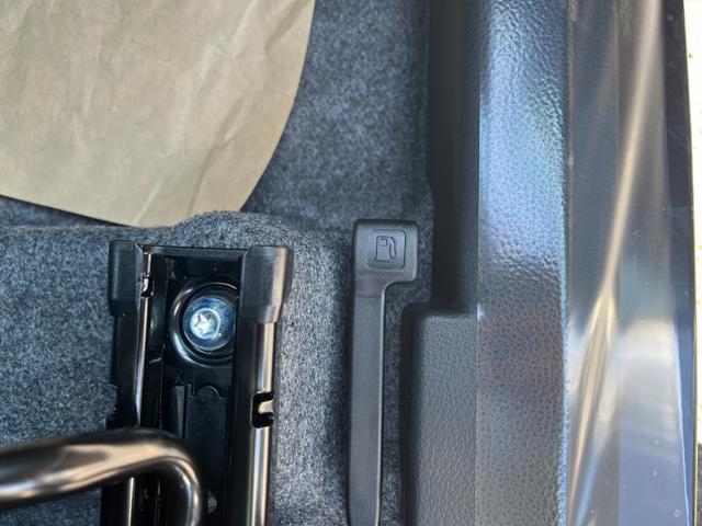 ワゴンＲ ＦＸ　届出済未使用車　運転席シートヒーター　パーキングソナー　衝突軽減ブレーキサポート　運転席助手席エアバック　キーレスエントリーシステム　セキュリティアラーム　フルフラット　オートハイビーム　オートライト（20枚目）