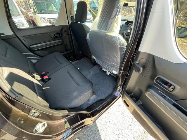 ワゴンＲ ＦＸ　届出済未使用車　運転席シートヒーター　パーキングソナー　衝突軽減ブレーキサポート　運転席助手席エアバック　キーレスエントリーシステム　セキュリティアラーム　フルフラット　オートハイビーム　オートライト（33枚目）