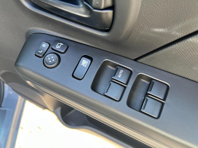 ワゴンＲ ＦＸ　届出済未使用車　運転席シートヒーター　パーキングソナー　衝突軽減ブレーキサポート　運転席助手席エアバック　キーレスエントリーシステム　セキュリティアラーム　フルフラット　オートハイビーム　オートライト（17枚目）