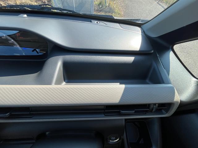 ワゴンＲ ＦＸ　届出済未使用車　運転席シートヒーター　パーキングソナー　衝突軽減ブレーキサポート　運転席助手席エアバック　キーレスエントリーシステム　セキュリティアラーム　フルフラット　オートハイビーム　オートライト（25枚目）