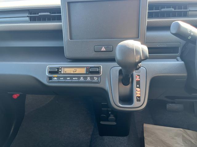 ワゴンＲ ＦＸ　届出済未使用車　運転席シートヒーター　パーキングソナー　衝突軽減ブレーキサポート　運転席助手席エアバック　キーレスエントリーシステム　セキュリティアラーム　フルフラット　オートハイビーム　オートライト（27枚目）