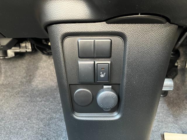 ワゴンＲ ＦＸ　届出済未使用車　運転席シートヒーター　パーキングソナー　衝突軽減ブレーキサポート　運転席助手席エアバック　キーレスエントリーシステム　セキュリティアラーム　フルフラット　オートハイビーム　オートライト（28枚目）