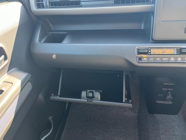 ワゴンＲ ＦＸ　届出済未使用車　運転席シートヒーター　パーキングソナー　衝突軽減ブレーキサポート　運転席助手席エアバック　キーレスエントリーシステム　セキュリティアラーム　フルフラット　オートハイビーム　オートライト（30枚目）