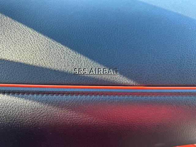 シエンタ ファンベースG ファンベースG 禁煙車 両側電動ドア 純正ナビ 全周囲カメラ ドラレコ ETC コーナーセンサ 車線逸脱警報 LEDヘッド オートライト オートエアコン スマートキー LEDフォグ フルセグ(46枚目)