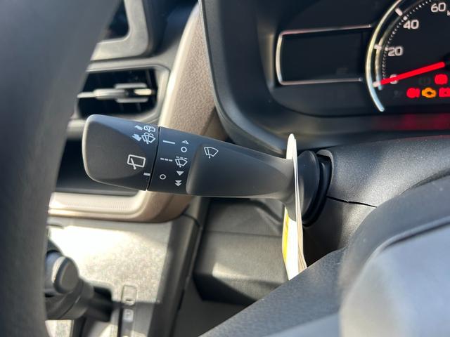 ムーヴ Ｌ　届出済未使用車　両側手動スライドドア　オートＬＥＤヘッドライト　電動格納ミラー　オートハイビーム　キーレスエントリー　パーキングソナ―　足踏み式パーキングブレーキ　　ベンチシート　ＡＢＳ　パワステ（25枚目）