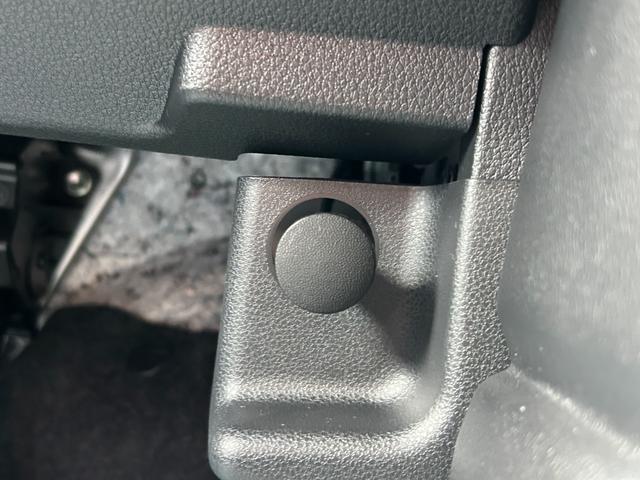 ムーヴ Ｌ　届出済未使用車　両側手動スライドドア　オートＬＥＤヘッドライト　電動格納ミラー　オートハイビーム　キーレスエントリー　パーキングソナ―　足踏み式パーキングブレーキ　　ベンチシート　ＡＢＳ　パワステ（32枚目）