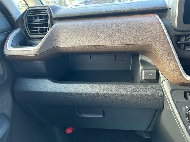 ムーヴ Ｌ　届出済未使用車　両側手動スライドドア　オートＬＥＤヘッドライト　電動格納ミラー　オートハイビーム　キーレスエントリー　パーキングソナ―　足踏み式パーキングブレーキ　　ベンチシート　ＡＢＳ　パワステ（38枚目）