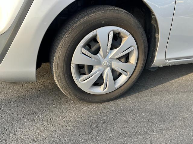 シエンタ Ｇ　両側電動パワースライドドア　フルセグＴＶ付純正ナビ　３６０°カメラ　前方ドライブレコーダー　前席シートヒーター　ステアリングヒーター　三列シート　衝突軽減ブレーキ　パーキングソナー　ＬＥＤヘッドライト（11枚目）