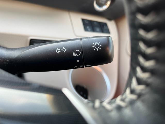 シエンタ Ｇ　両側電動パワースライドドア　フルセグＴＶ付純正ナビ　３６０°カメラ　前方ドライブレコーダー　前席シートヒーター　ステアリングヒーター　三列シート　衝突軽減ブレーキ　パーキングソナー　ＬＥＤヘッドライト（28枚目）