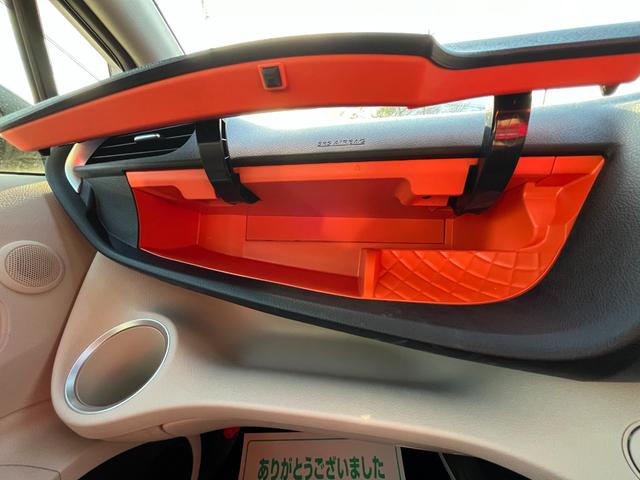 シエンタ Ｇ　両側電動パワースライドドア　フルセグＴＶ付純正ナビ　３６０°カメラ　前方ドライブレコーダー　前席シートヒーター　ステアリングヒーター　三列シート　衝突軽減ブレーキ　パーキングソナー　ＬＥＤヘッドライト（37枚目）