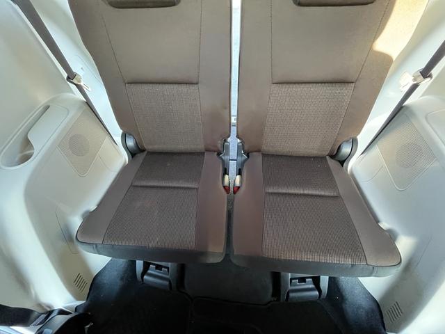 シエンタ Ｇ　両側電動パワースライドドア　フルセグＴＶ付純正ナビ　３６０°カメラ　前方ドライブレコーダー　前席シートヒーター　ステアリングヒーター　三列シート　衝突軽減ブレーキ　パーキングソナー　ＬＥＤヘッドライト（44枚目）