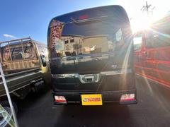 新車のご購入も是非当社にご相談ください。お客様のニーズに合う新車を各メーカーの中から選び、パンフレットをご用意してご提案いたします。納車後の新車点検も当社にて実施させて頂きます。 7