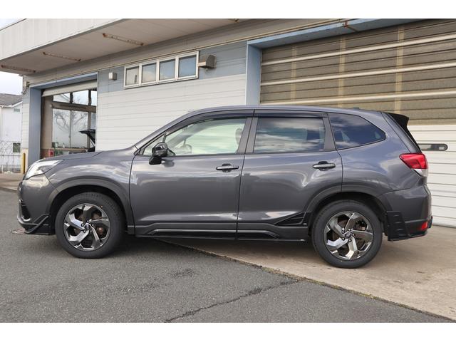 フォレスター ＳＴＩスポーツ　ＡＷＤ／アイサイトセーフティプラス／デュアル機能付きオートエアコン／オートワイパー／オートライト／ハイビームアシスト／本革シート／シートヒーター／メモリーナビ／バックカメラ／ＥＴＣ２．０（3枚目）