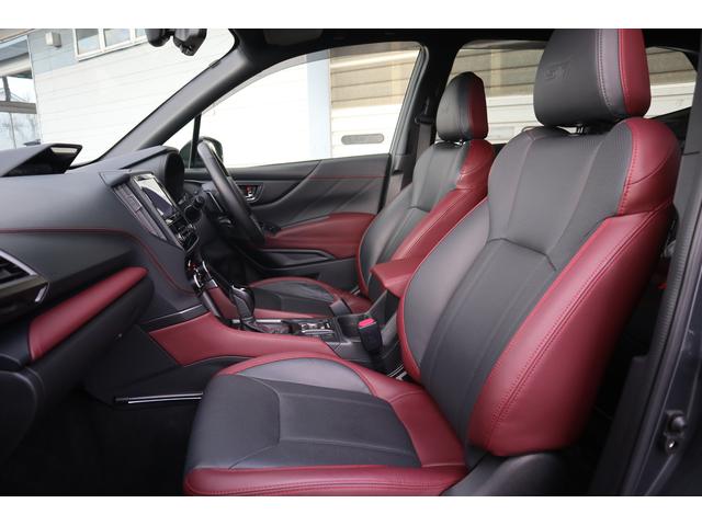 フォレスター ＳＴＩスポーツ　ＡＷＤ／アイサイトセーフティプラス／デュアル機能付きオートエアコン／オートワイパー／オートライト／ハイビームアシスト／本革シート／シートヒーター／メモリーナビ／バックカメラ／ＥＴＣ２．０（26枚目）
