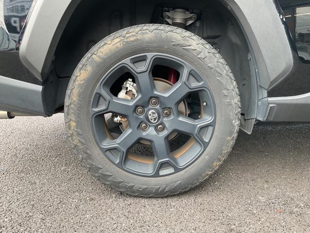 ＲＡＶ４ アドベンチャー　オフロードパッケージＩＩ　純正Ｄ／Ｐオーディオナビ付・フルセグＴＶ・ＥＴＣ２．０・ミラードラレコ・レーダークルーズ・電動シート・シートヒーターベンチレーション・ステアリングヒーター・衝突軽減ブレーキ・車線逸脱防止装置・ＢＳＭ（15枚目）