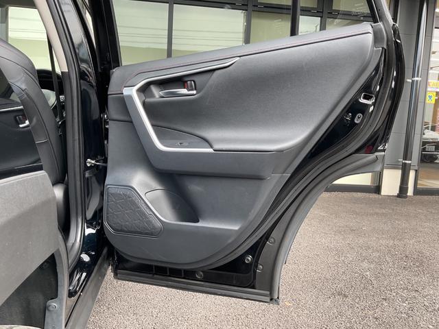 ＲＡＶ４ アドベンチャー　オフロードパッケージＩＩ　純正Ｄ／Ｐオーディオナビ付・フルセグＴＶ・ＥＴＣ２．０・ミラードラレコ・レーダークルーズ・電動シート・シートヒーターベンチレーション・ステアリングヒーター・衝突軽減ブレーキ・車線逸脱防止装置・ＢＳＭ（22枚目）