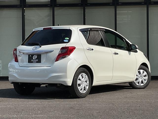 ヴィッツ 1.3F LEDエディション ワンオーナー・純正ナビ・ワンセグTV・バックカメラ・LEDヘッドライト・プリクラッシュセーフティ・レーンアシスト・アイドリングストップ・ETC・スマートキープッシュスタート(2枚目)