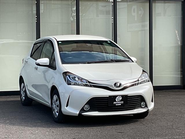 ヴィッツ 1.3F LEDエディション ワンオーナー・純正ナビ・ワンセグTV・バックカメラ・LEDヘッドライト・プリクラッシュセーフティ・レーンアシスト・アイドリングストップ・ETC・スマートキープッシュスタート(4枚目)