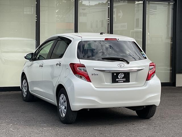 ヴィッツ 1.3F LEDエディション ワンオーナー・純正ナビ・ワンセグTV・バックカメラ・LEDヘッドライト・プリクラッシュセーフティ・レーンアシスト・アイドリングストップ・ETC・スマートキープッシュスタート(9枚目)