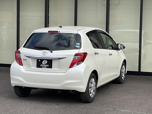 ヴィッツ 1.3F LEDエディション ワンオーナー・純正ナビ・ワンセグTV・バックカメラ・LEDヘッドライト・プリクラッシュセーフティ・レーンアシスト・アイドリングストップ・ETC・スマートキープッシュスタート(11枚目)