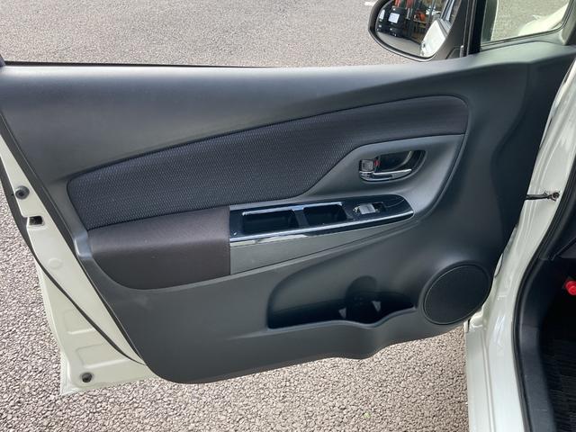 ヴィッツ 1.3F LEDエディション ワンオーナー・純正ナビ・ワンセグTV・バックカメラ・LEDヘッドライト・プリクラッシュセーフティ・レーンアシスト・アイドリングストップ・ETC・スマートキープッシュスタート(19枚目)