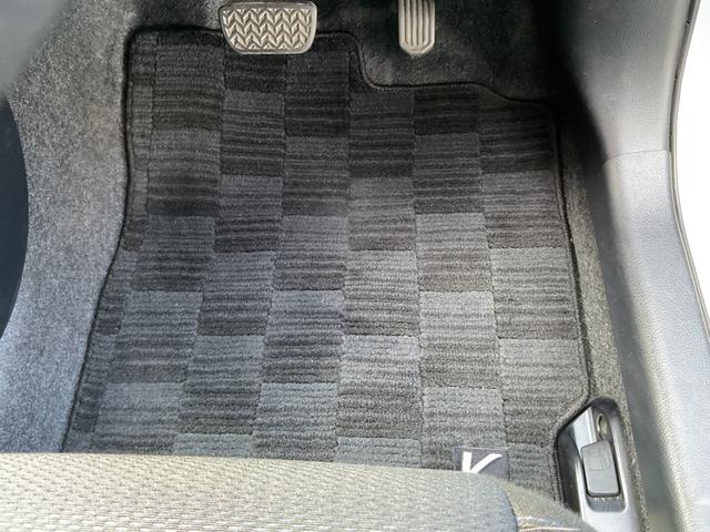 ヴィッツ 1.3F LEDエディション ワンオーナー・純正ナビ・ワンセグTV・バックカメラ・LEDヘッドライト・プリクラッシュセーフティ・レーンアシスト・アイドリングストップ・ETC・スマートキープッシュスタート(24枚目)