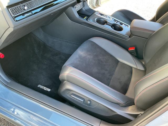 シビック e:HEV ワンオーナー・純正ナビ・フルセグTV・バックカメラ・ホンダセンシング・ブラインドスポットモニター・前後ドライブレコーダー・前席パワーシート・BOSEスピーカー・前席シートヒーター・ETC2.0(28枚目)