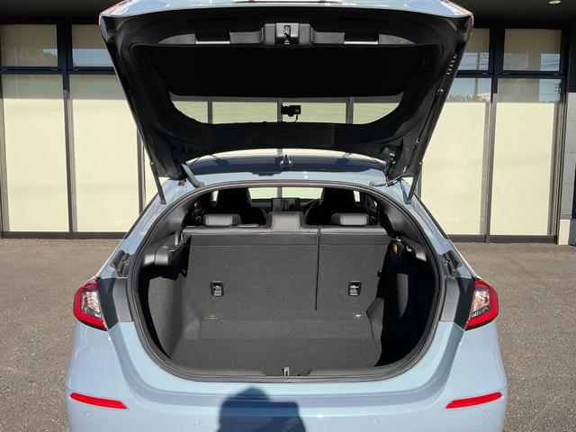 シビック e:HEV ワンオーナー・純正ナビ・フルセグTV・バックカメラ・ホンダセンシング・ブラインドスポットモニター・前後ドライブレコーダー・前席パワーシート・BOSEスピーカー・前席シートヒーター・ETC2.0(36枚目)