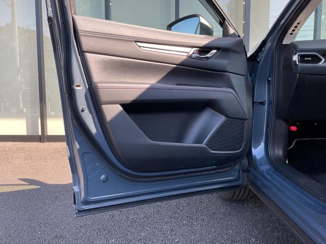 CX-5 20S ブラックトーンエディション ワンオーナー・純正ナビ・フルセグTV・全方位カメラ・前席シートヒーター・ステアリングヒーター・レーダークルーズコントロール・パワーバックドア・運転席メモリパワーシート・ヘッドアップディスプレイ(24枚目)