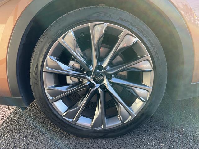 クラウンクロスオーバー Ｇアドバンスド・レザーパッケージ　ワンオーナー・純正ナビ・フルセグＴＶ・パノラミックビューモニター・セーフティセンス・ブラインドスポットモニター・純正ドライブレコーダー・ＥＴＣ２．０・前席シートヒーター・シートベンチレーション（17枚目）