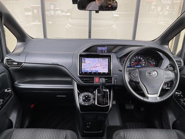 ヴォクシー ＺＳ　煌ＩＩ　ワンオーナー・純正ナビ・フルセグＴＶ・バックカメラ・純正フリップダウンモニター・両側パワースライドドア・セーフティセンス・ＥＴＣ・クルーズコントロール・スマートキープッシュスタート・８人乗り（3枚目）