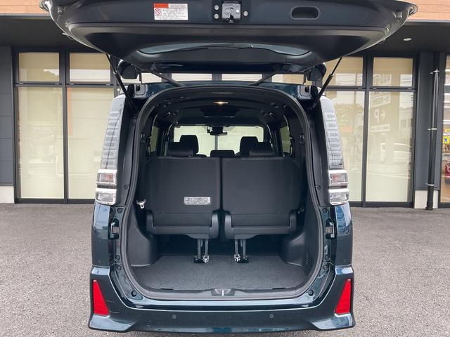 ヴォクシー ＺＳ　煌ＩＩ　ワンオーナー・純正ナビ・フルセグＴＶ・バックカメラ・純正フリップダウンモニター・両側パワースライドドア・セーフティセンス・ＥＴＣ・クルーズコントロール・スマートキープッシュスタート・８人乗り（42枚目）