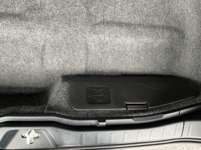 ヴォクシー ＺＳ　煌ＩＩ　ワンオーナー・純正ナビ・フルセグＴＶ・バックカメラ・純正フリップダウンモニター・両側パワースライドドア・セーフティセンス・ＥＴＣ・クルーズコントロール・スマートキープッシュスタート・８人乗り（70枚目）