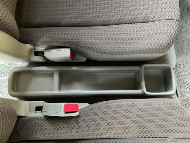 エブリイ ジョインターボ　ブレーキサポート・レーンアシスト・ＥＴＣ・オートライト・ドライブレコーダー・純正デッキ・キーレスキー・社外ベッドキット・キャリア（57枚目）