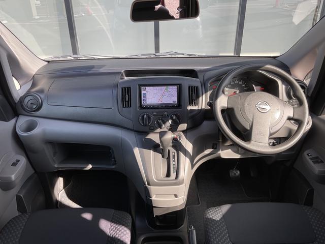 ＮＶ２００バネットバン ＧＸ　ワンオーナー・純正ナビ・フルセグＴＶ・エマージェンシーブレーキ・レーンアシスト・ＥＴＣ・オートライト・フォグランプ・スマートキー（3枚目）
