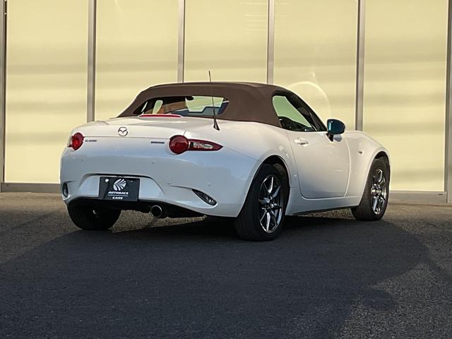 ロードスター ブラウン・トップ　純正ナビ・フルセグＴＶ・ＣＤ・ＤＶＤ・ＥＴＣ・クルーズコントロール・衝突軽減ブレーキ・レーンキープアシスト・シートヒーター・革調シート・クリアランスソナー・ＨＫＳマフラー・純正アルミ・オートハイビーム（11枚目）