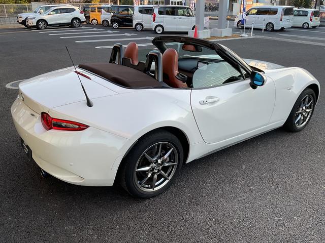 ロードスター ブラウン・トップ　純正ナビ・フルセグＴＶ・ＣＤ・ＤＶＤ・ＥＴＣ・クルーズコントロール・衝突軽減ブレーキ・レーンキープアシスト・シートヒーター・革調シート・クリアランスソナー・ＨＫＳマフラー・純正アルミ・オートハイビーム（20枚目）