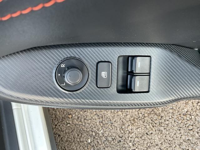 ロードスター ブラウン・トップ　純正ナビ・フルセグＴＶ・ＣＤ・ＤＶＤ・ＥＴＣ・クルーズコントロール・衝突軽減ブレーキ・レーンキープアシスト・シートヒーター・革調シート・クリアランスソナー・ＨＫＳマフラー・純正アルミ・オートハイビーム（31枚目）