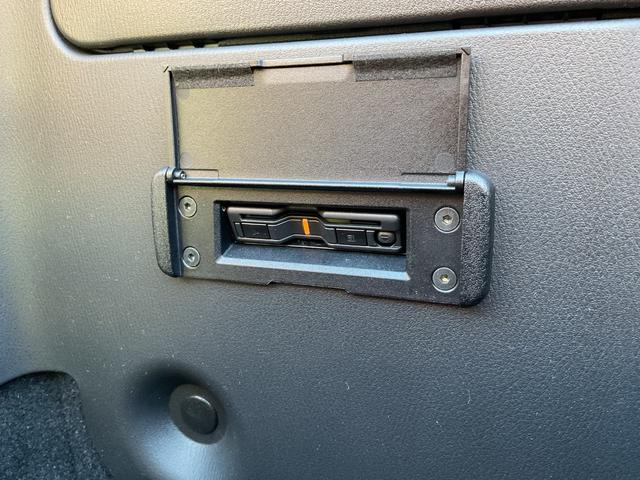 ロードスター ブラウン・トップ　純正ナビ・フルセグＴＶ・ＣＤ・ＤＶＤ・ＥＴＣ・クルーズコントロール・衝突軽減ブレーキ・レーンキープアシスト・シートヒーター・革調シート・クリアランスソナー・ＨＫＳマフラー・純正アルミ・オートハイビーム（59枚目）