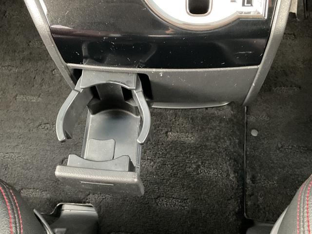 デリカD:5 D パワーパッケージ ワンオーナー・アルパインナビフルセグTV・バックカメラ・ETC・両側パワースライドドア・クルーズコントロール・アルパインフリップダウンモニター・パドルシフト・前席シートヒーター・HIDヘッドライト(47枚目)