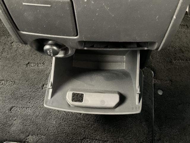 デリカD:5 D パワーパッケージ ワンオーナー・アルパインナビフルセグTV・バックカメラ・ETC・両側パワースライドドア・クルーズコントロール・アルパインフリップダウンモニター・パドルシフト・前席シートヒーター・HIDヘッドライト(48枚目)