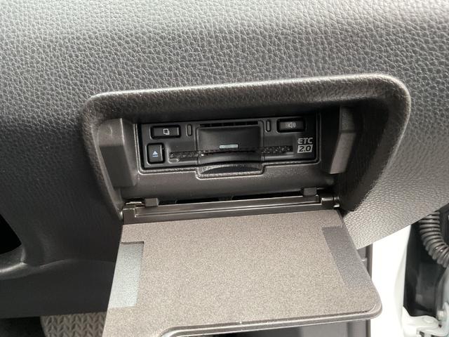 クラウンスポーツ Z ワンオーナー・純正ナビ・フルセグTV・パノラミックビューモニター・パノラマルーフ・モデリスタエアロ・セーフティセンス・ヘッドアップディスプレイ・ブラインドスポットモニター・純正ドライブレコーダー(9枚目)