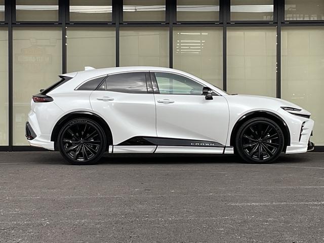 クラウンスポーツ Z ワンオーナー・純正ナビ・フルセグTV・パノラミックビューモニター・パノラマルーフ・モデリスタエアロ・セーフティセンス・ヘッドアップディスプレイ・ブラインドスポットモニター・純正ドライブレコーダー(14枚目)