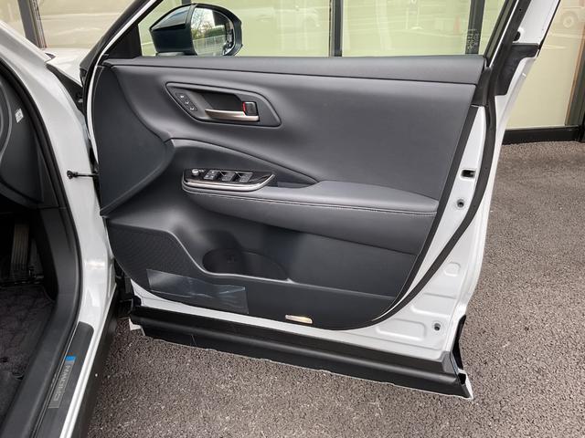 クラウンスポーツ Z ワンオーナー・純正ナビ・フルセグTV・パノラミックビューモニター・パノラマルーフ・モデリスタエアロ・セーフティセンス・ヘッドアップディスプレイ・ブラインドスポットモニター・純正ドライブレコーダー(31枚目)