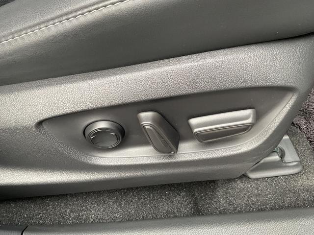 クラウンスポーツ Z ワンオーナー・純正ナビ・フルセグTV・パノラミックビューモニター・パノラマルーフ・モデリスタエアロ・セーフティセンス・ヘッドアップディスプレイ・ブラインドスポットモニター・純正ドライブレコーダー(42枚目)