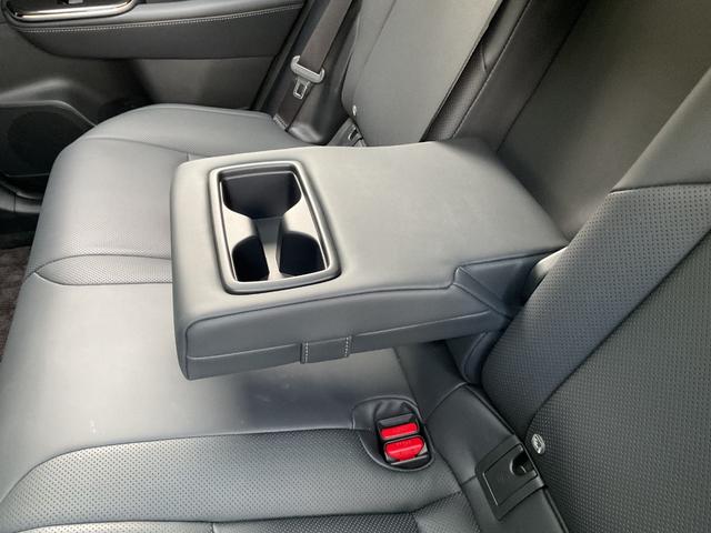 クラウンスポーツ Z ワンオーナー・純正ナビ・フルセグTV・パノラミックビューモニター・パノラマルーフ・モデリスタエアロ・セーフティセンス・ヘッドアップディスプレイ・ブラインドスポットモニター・純正ドライブレコーダー(48枚目)