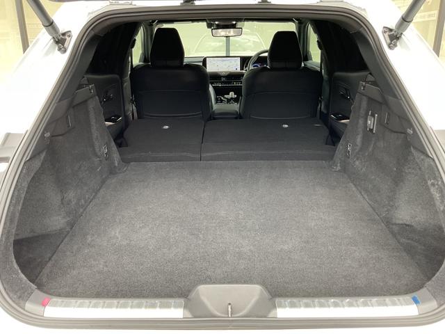 クラウンスポーツ Z ワンオーナー・純正ナビ・フルセグTV・パノラミックビューモニター・パノラマルーフ・モデリスタエアロ・セーフティセンス・ヘッドアップディスプレイ・ブラインドスポットモニター・純正ドライブレコーダー(52枚目)